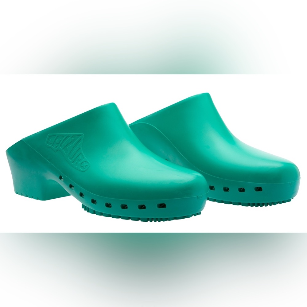 Calzuro Classic Clogs in Green with Inserts